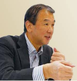 松井　忠三氏